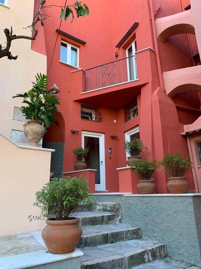Dimora Del Leone Gaeta Bed & Breakfast Exterior foto