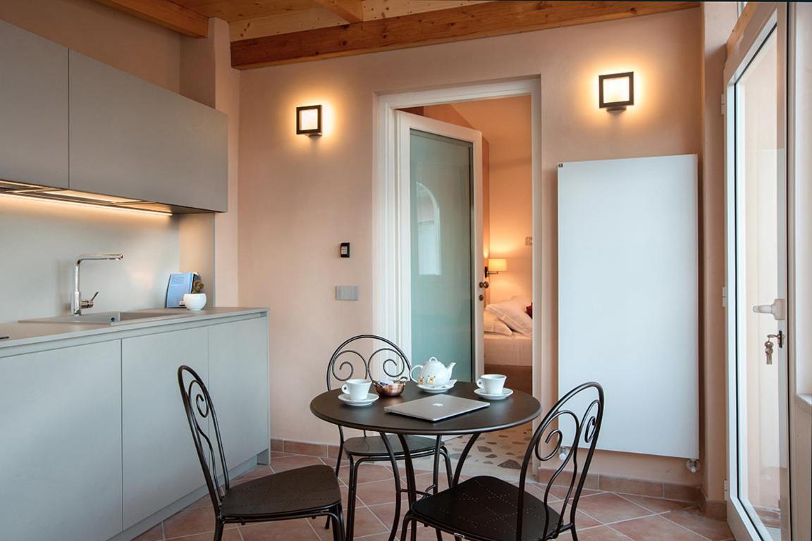Dimora Del Leone Gaeta Bed & Breakfast Exterior foto