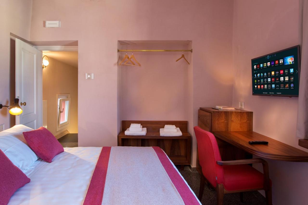 Dimora Del Leone Gaeta Bed & Breakfast Exterior foto